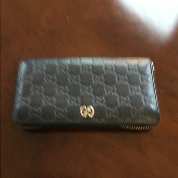 Authentic Gucci Black GG Leather Wallet $350 - Picture 5 of 8